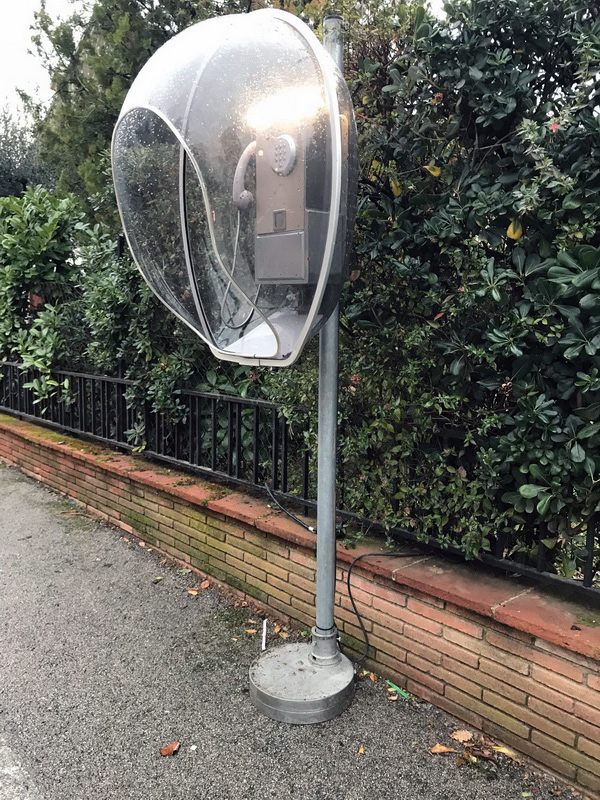 cabina telefono publico gris madera-metacrilato (60-115eu.) 1u